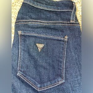 Guess dark blue skinny jeans like new offers welcomes to all items